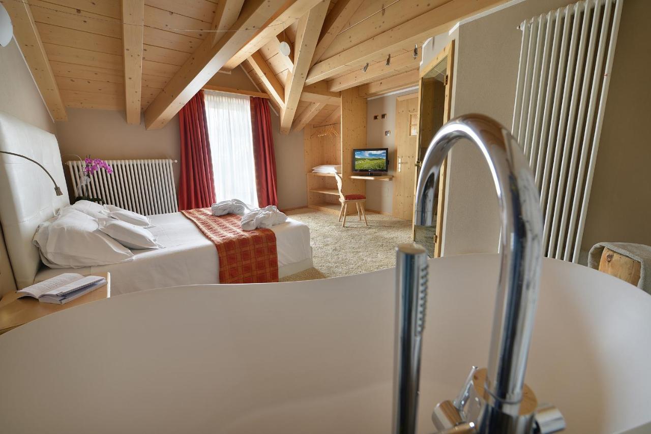 Hotel Cristallo Livigno Exterior foto