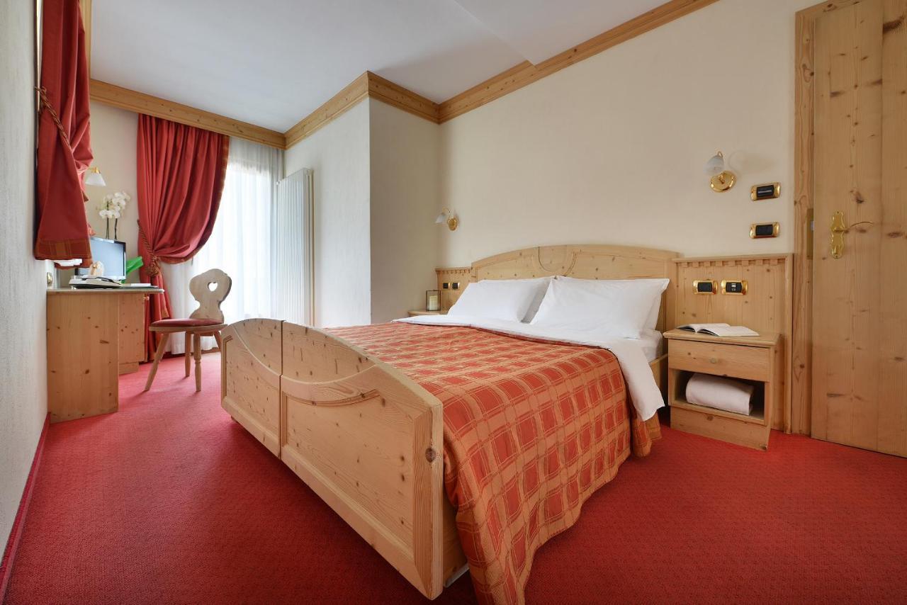 Hotel Cristallo Livigno Exterior foto